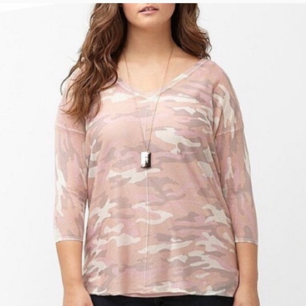 Lane Bryant 22/24 Pink Camo V-Neck 3/4 sleeve NWT